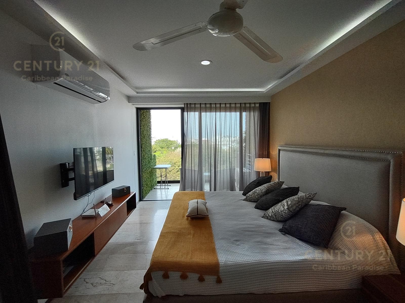 Furnished Studio for Sale at Menesse One Paralia in Playa del Carmen | Near the Beach | P4144