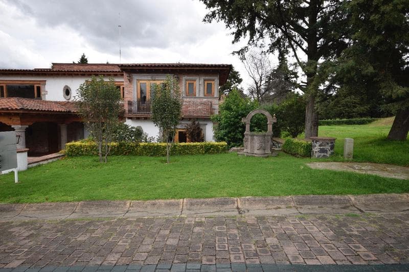 RENTA FUNCIONAL CASA EN EL CLUB DE GOLF LOS ENCINOS