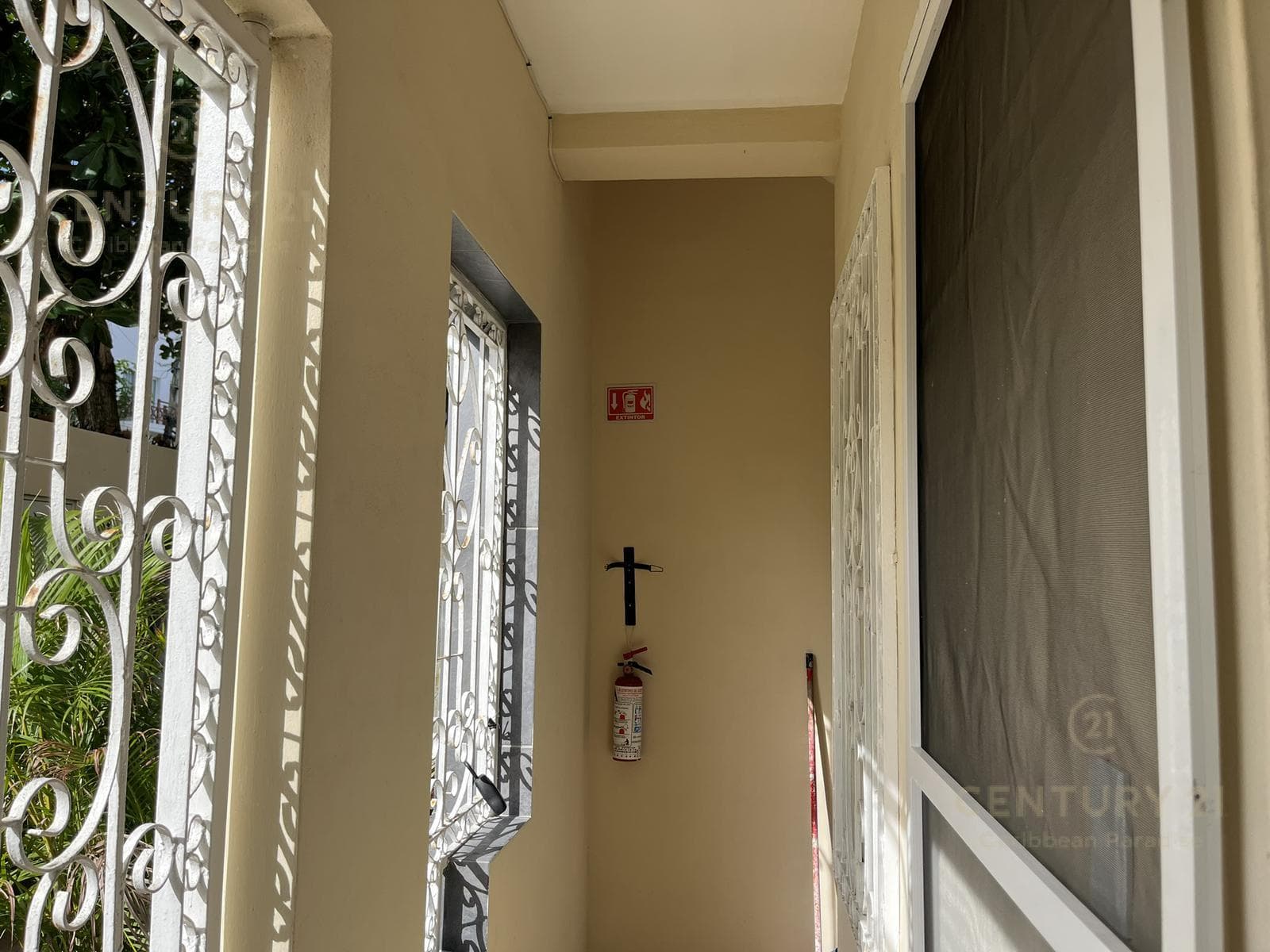 2-bedroom, 3-bathroom apartment in downtown Playa del Carmen P4206