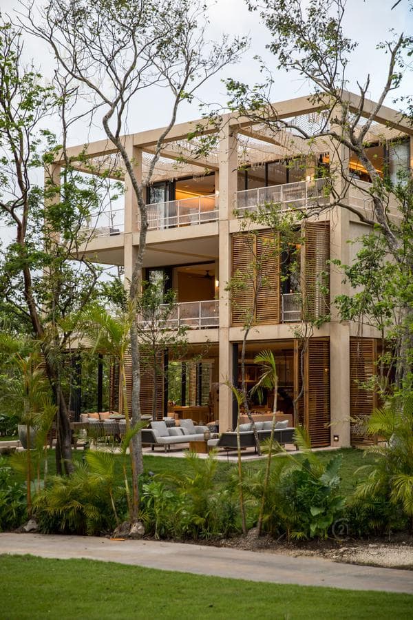 Increible casa en zona residencial prvilegiada de Playa del Carmen P3452