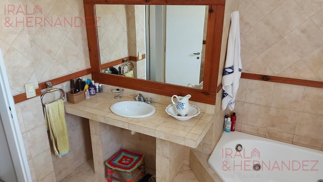 Farmhouse-Style House with Pool for Sale at the Haras el Malacate Country Club