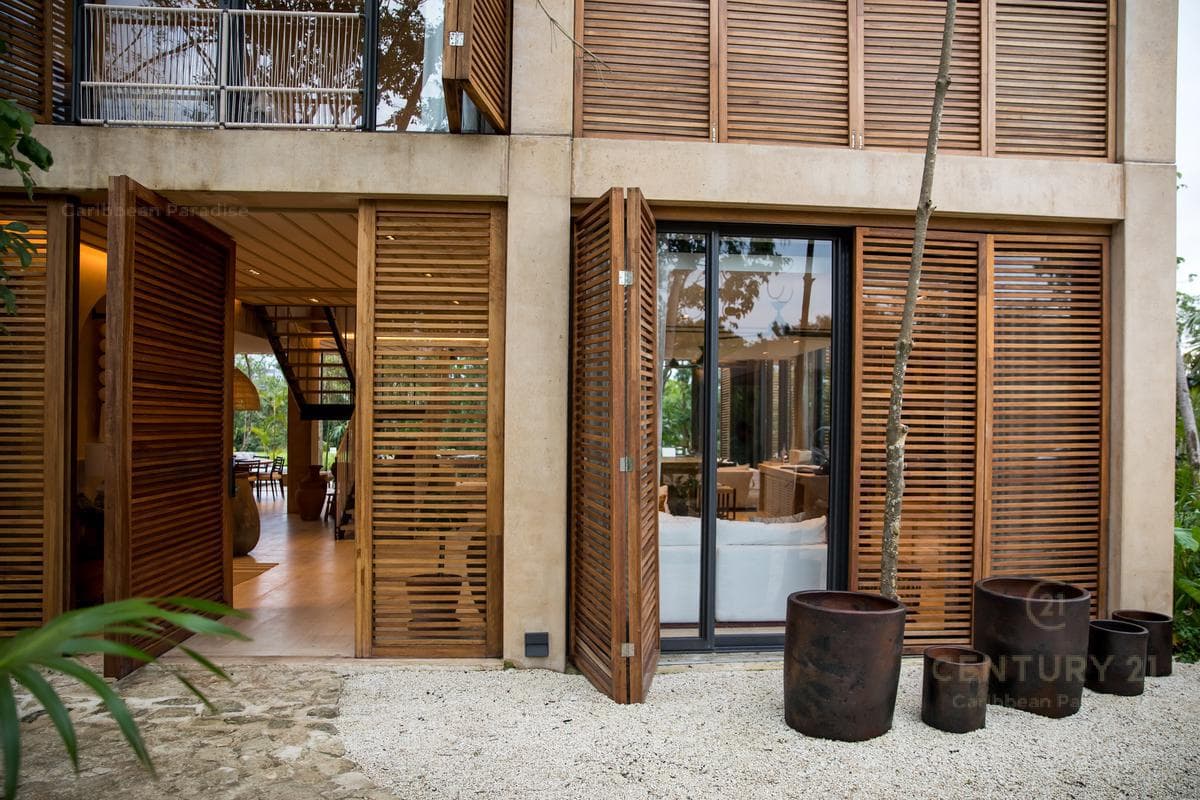 Increible casa en zona residencial prvilegiada de Playa del Carmen P3452
