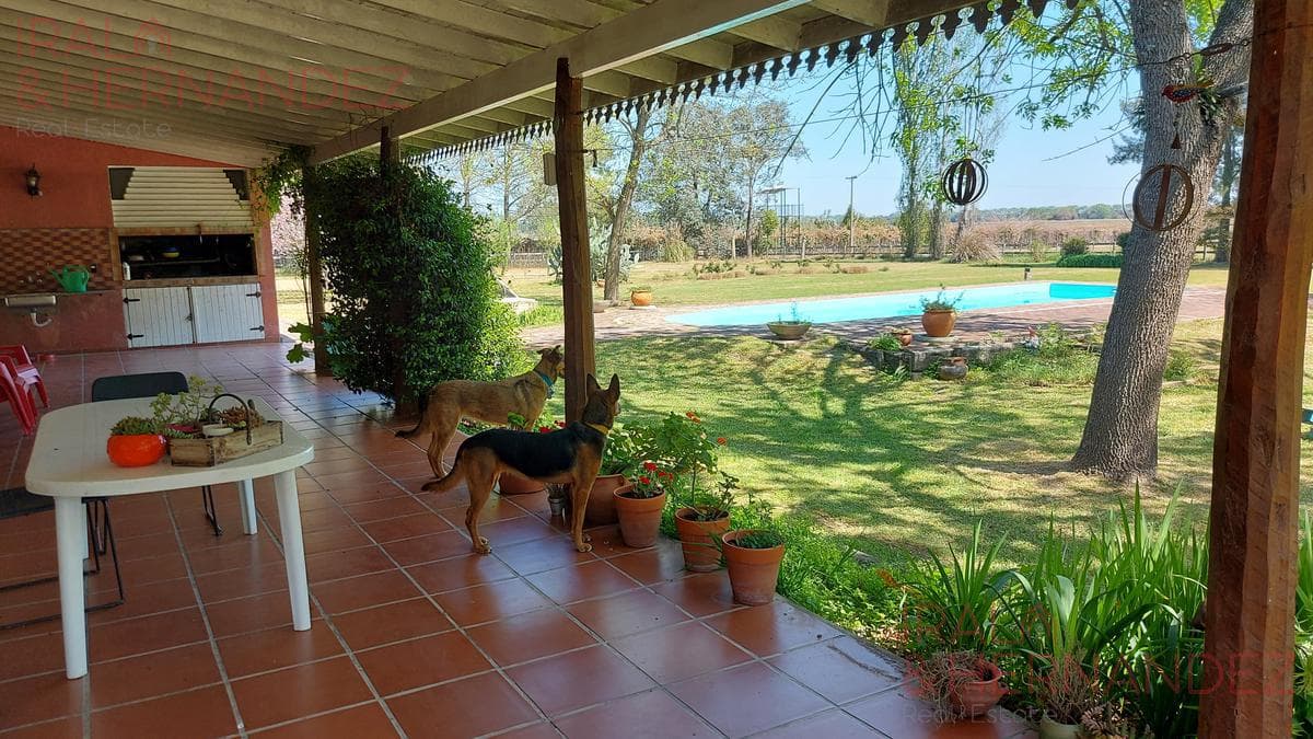 Farmhouse-Style House with Pool for Sale at the Haras el Malacate Country Club