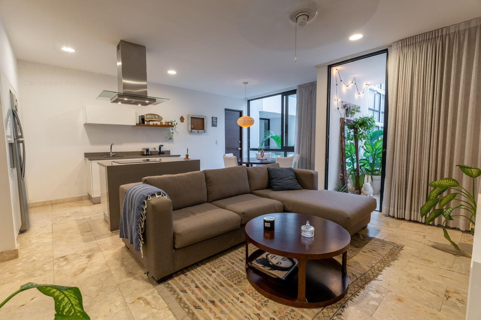 Apartment for Sale in the ANAH Condominium, Playa del Carmen C3820