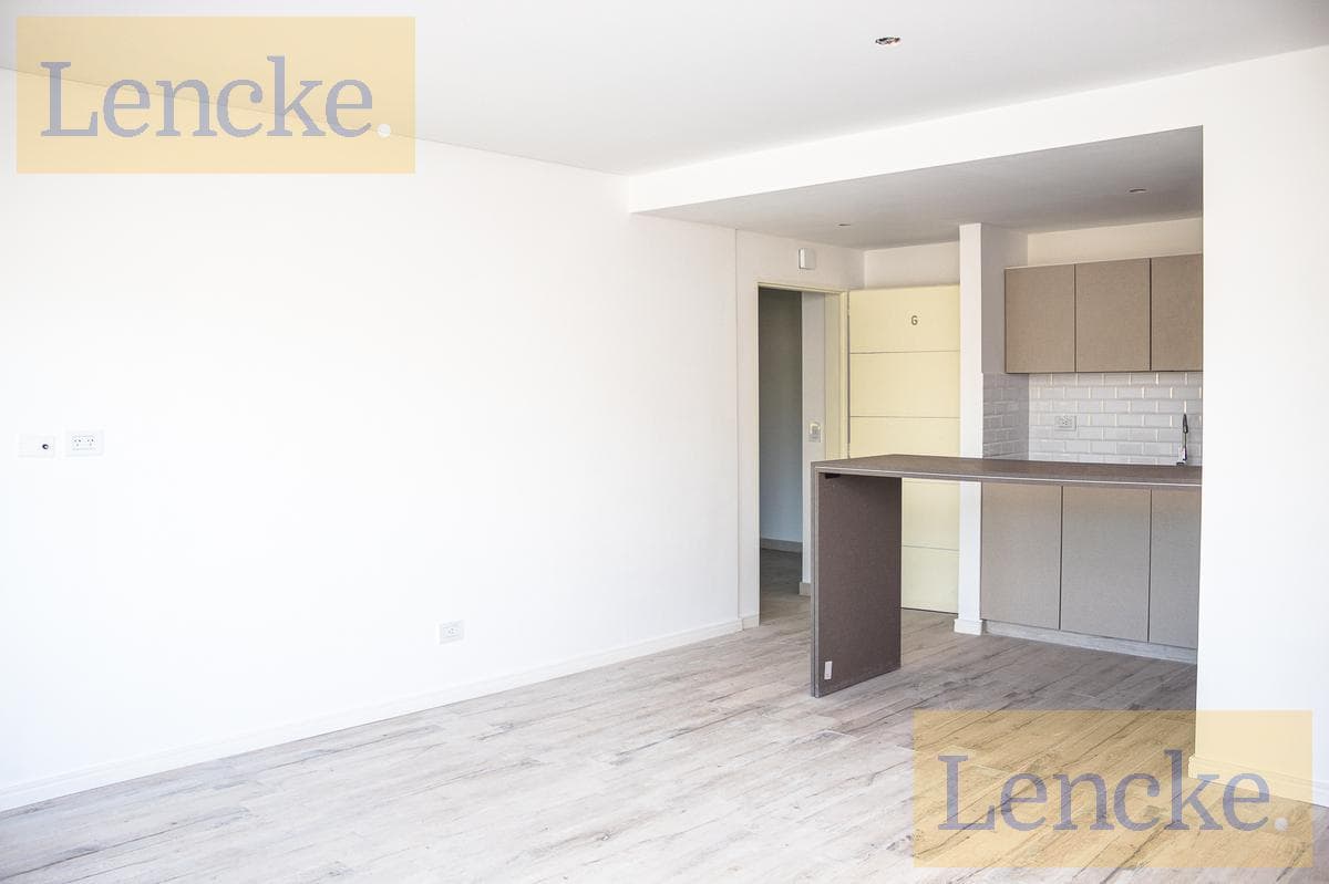 Tigre, for sale with rental income, ideal investment, 2-room apartment with additional garage, balcony, and barbecue