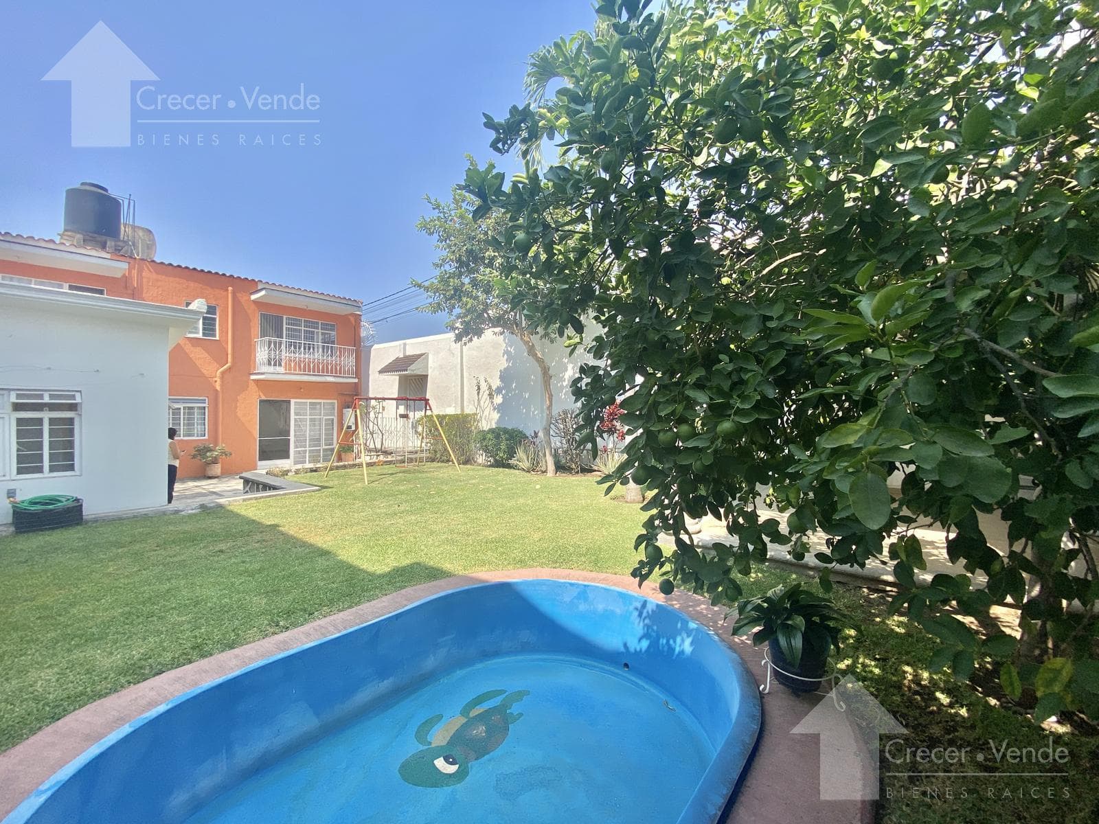 Corner house with 2 separate units, Flores Magón neighborhood, Galerías Cuernavaca area