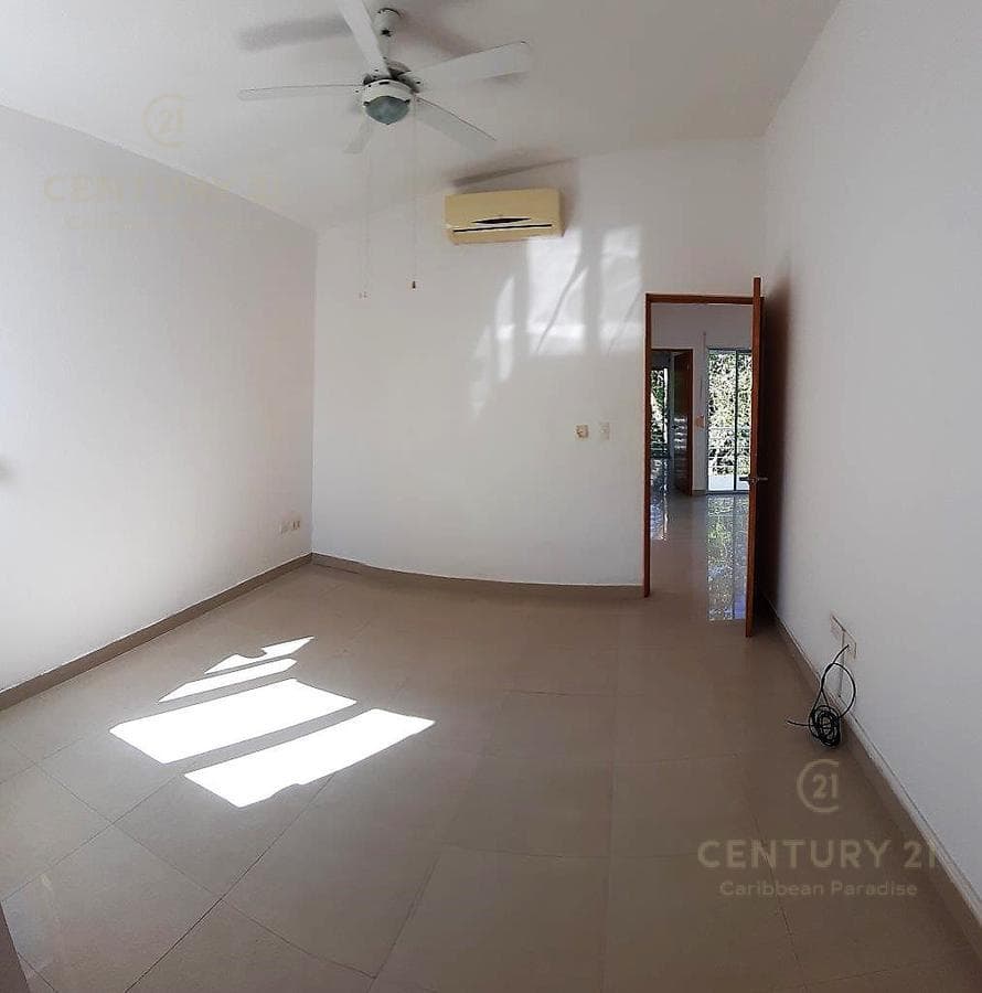 Hermosa casa de 3 rec en venta en Rioja Playacar Playa Del Carmen P3380