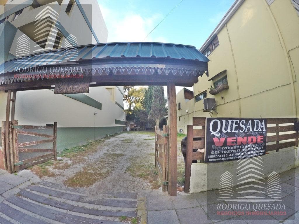 2 APARTMENTS, COMMON AREAS, AND LOT—INVESTMENT OPPORTUNITY
