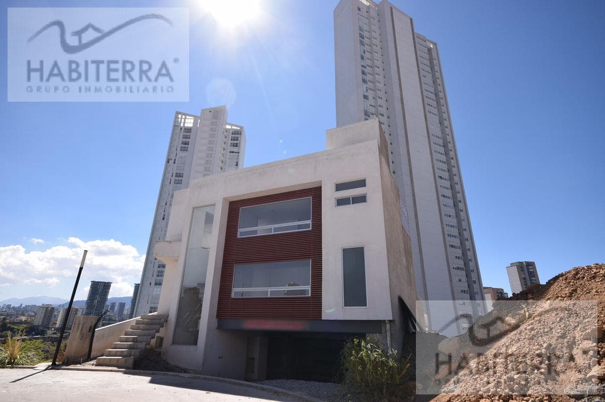 Venta Agradable Casa en Bosque Real