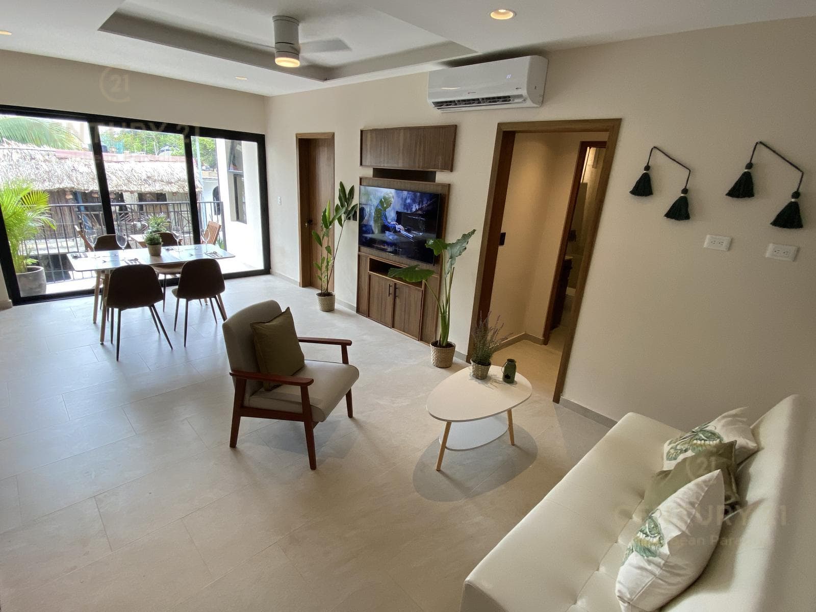 Departamento 2 recamaras en Venta en centro de Playa del Carmen P4040
