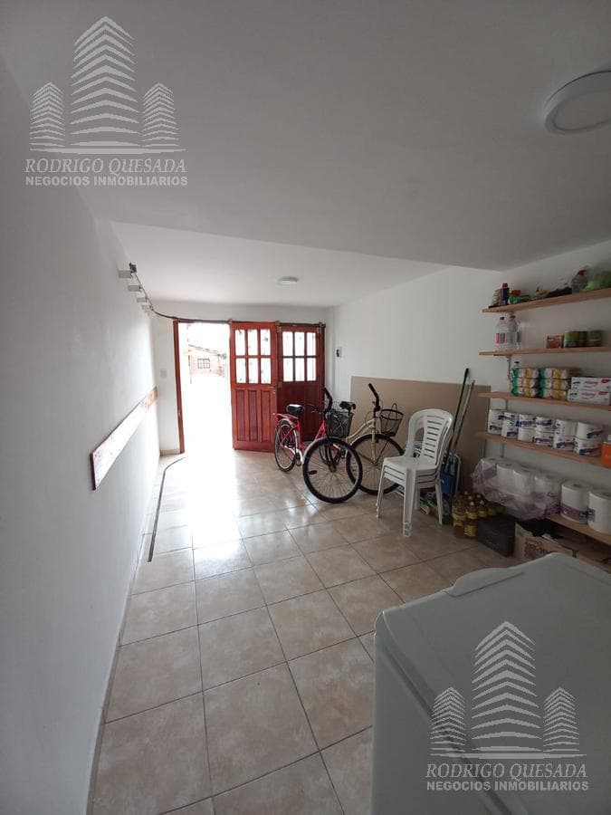 A triplex in excellent condition!!