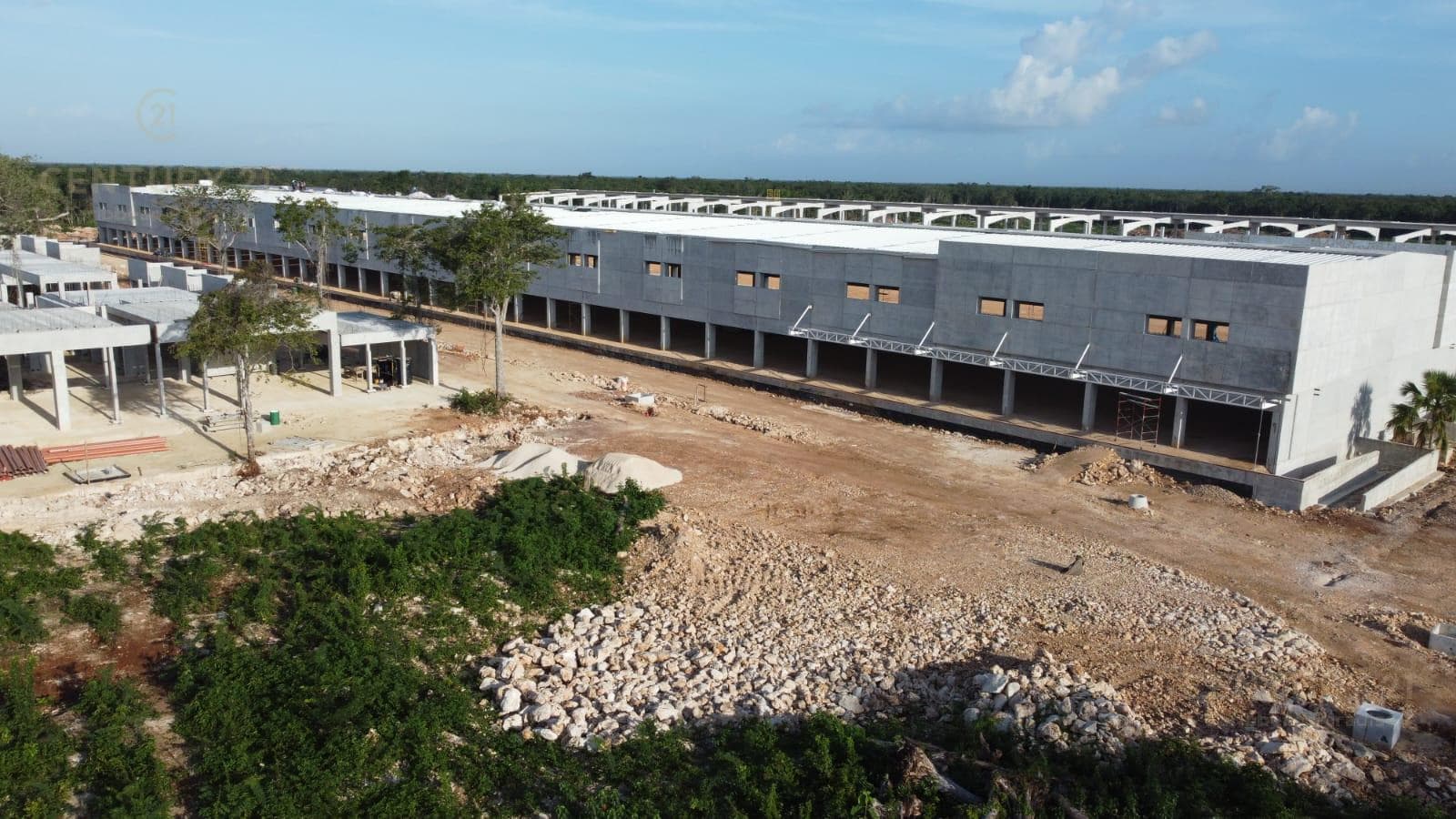 Bodegas en Venta en próxima Central de Abastos en Playa del Carmen P3395