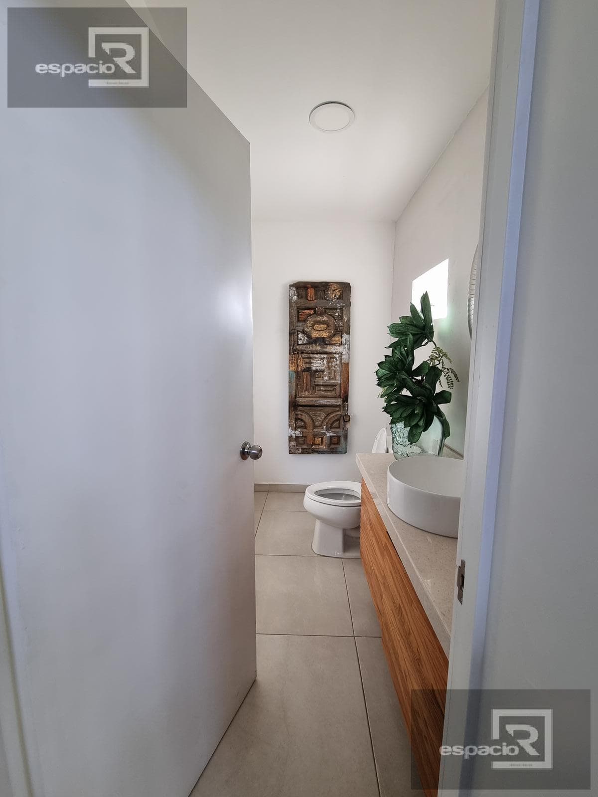 CASA EN VENTA COL. CUAUHTEMOC CON LOCAL Y OFICINA INDEPENDIENTES