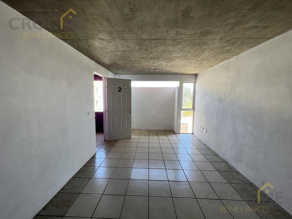 Ground-floor apartment for sale across from the Emiliano Zapata Military Battalion in Lencero, Veracruz.