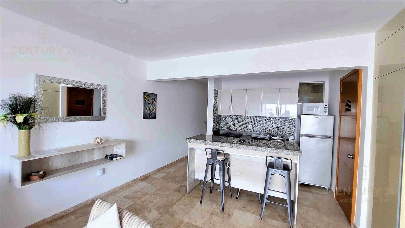 Estudio Penthouse en av 5ta bis en Playa del Carmen P4016