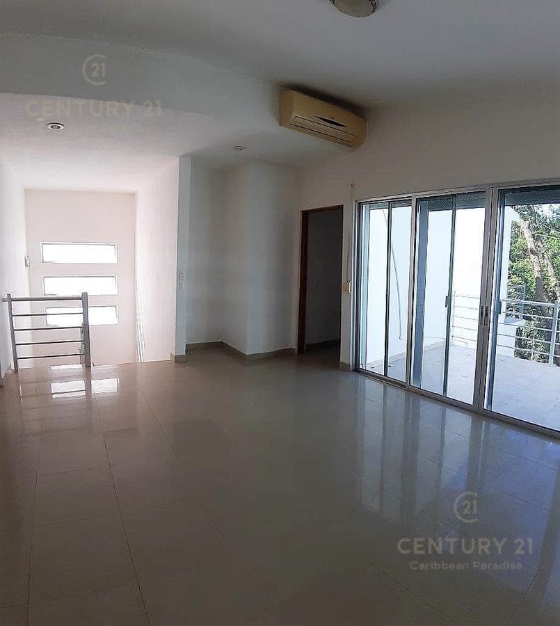 Hermosa casa de 3 rec en venta en Rioja Playacar Playa Del Carmen P3380