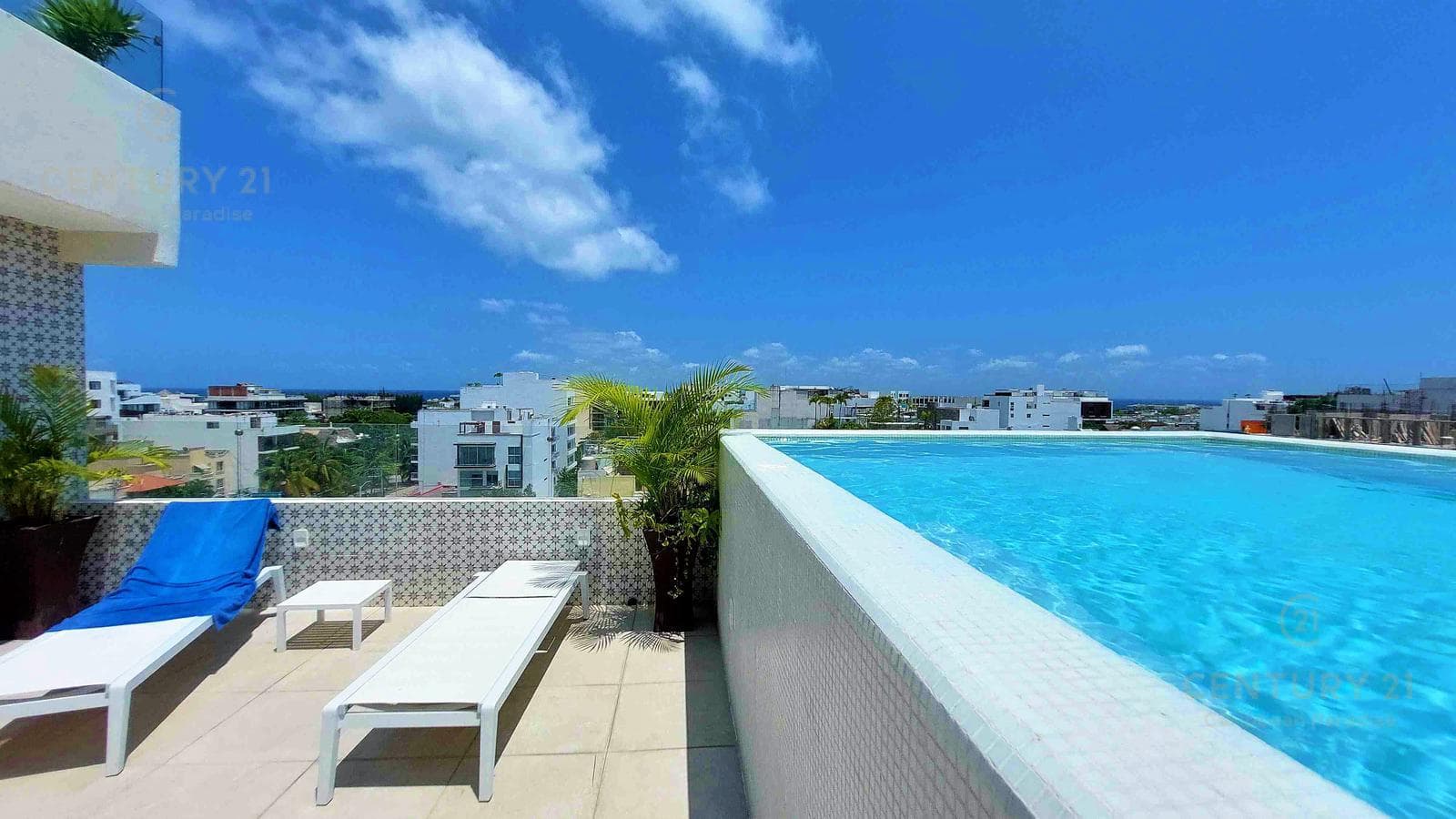 Estudio en venta en avenida CTM a una cuadra de 5ta ave Playa del Carmen P4014