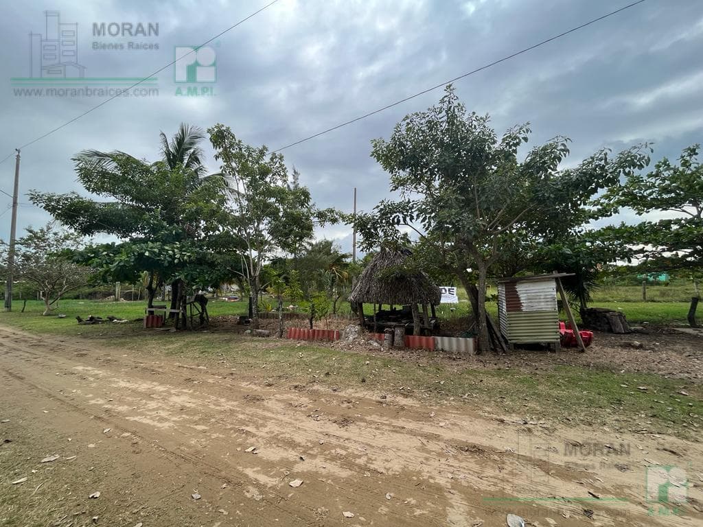 Corner lot in Las Barrillas, Municipality of Coatzacoalcos, Veracruz.