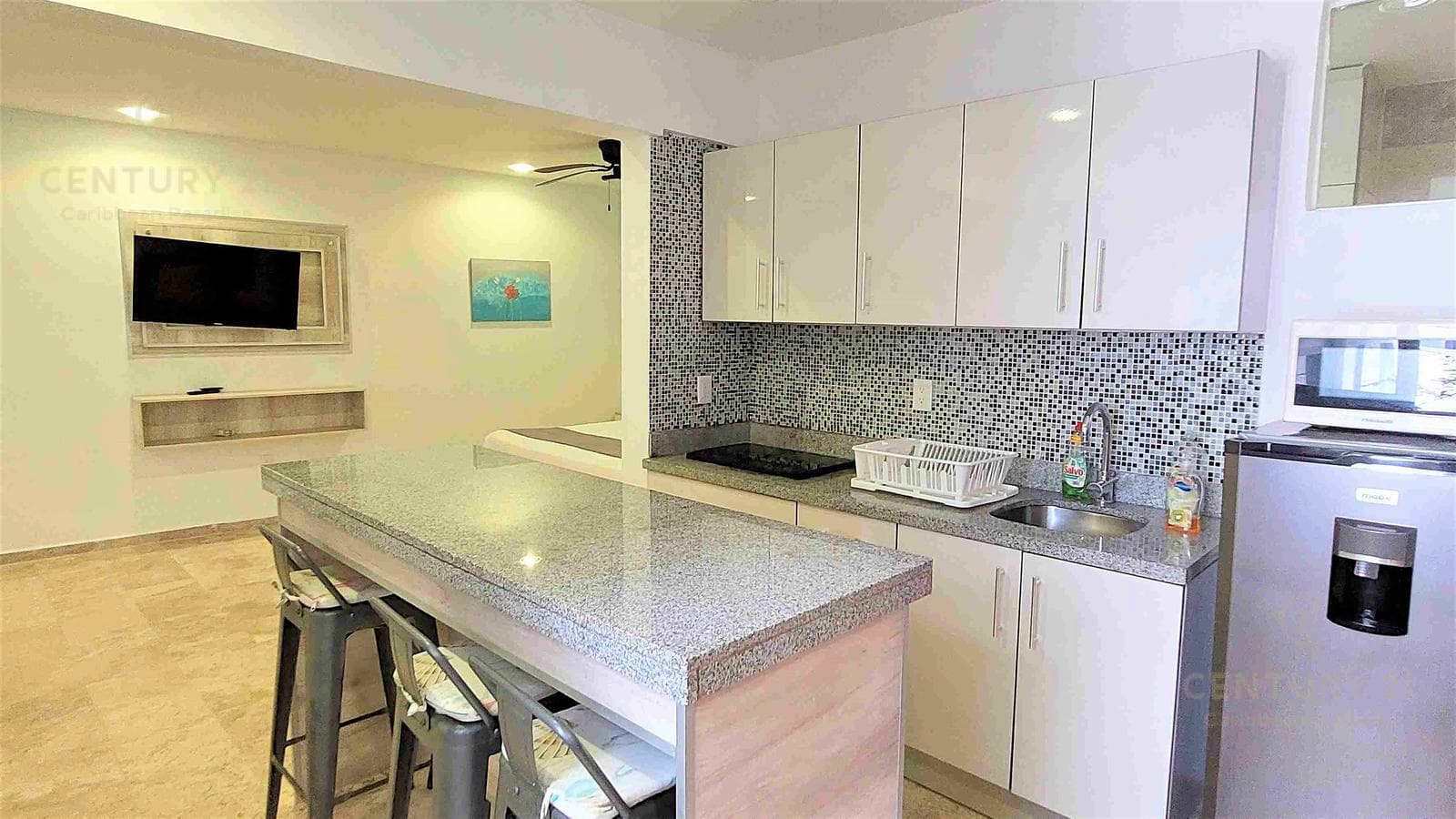 Estudio Penthouse en av 5ta bis en Playa del Carmen P4016