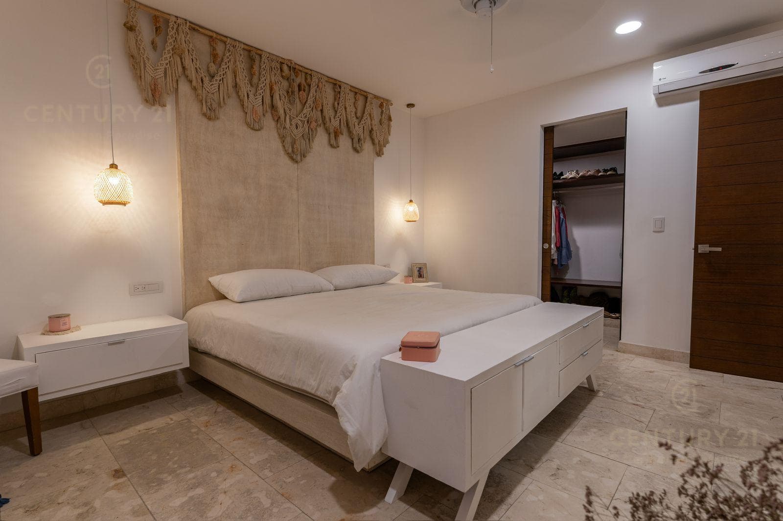 Apartment for Sale in the ANAH Condominium, Playa del Carmen C3820