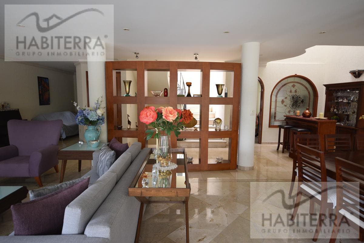 Venta agradable y funcional casa en Valle de las Palmas