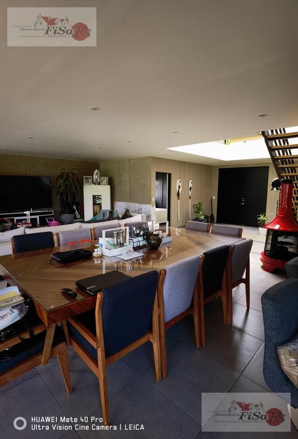 STUNNING HOME FOR SALE - SAN GIL