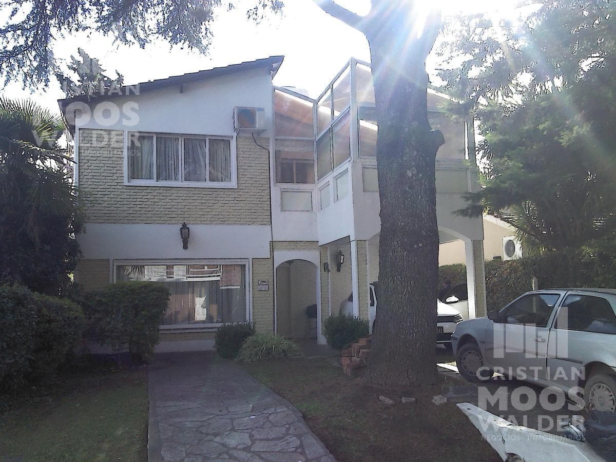 House for sale, Country Maschwitz Club.