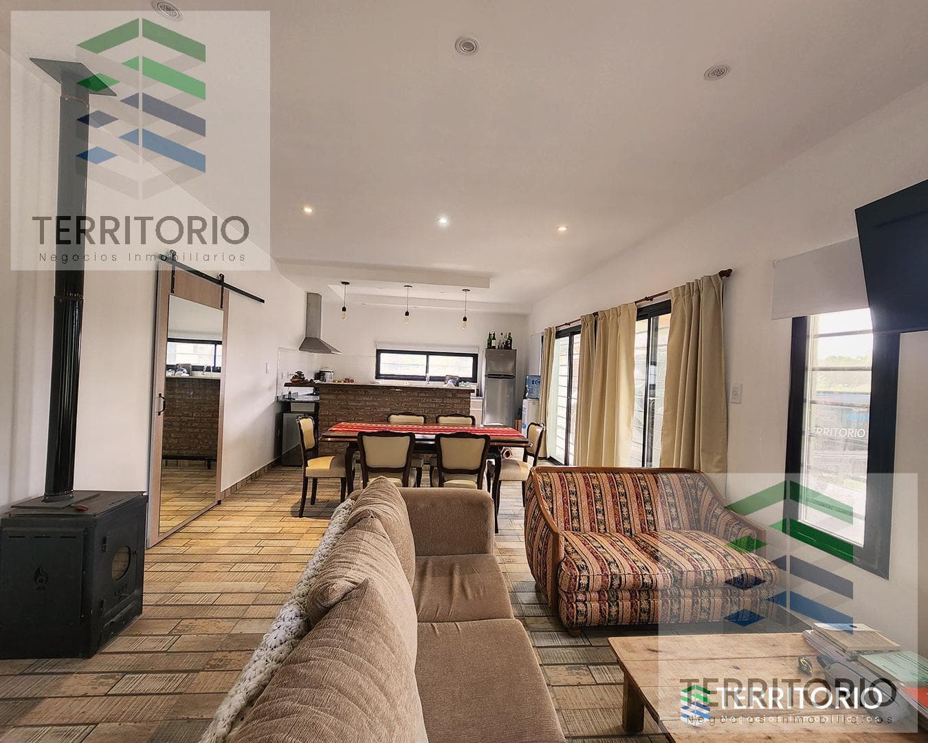 3-room house for sale, with a pool and barbecue area in Cañuelas