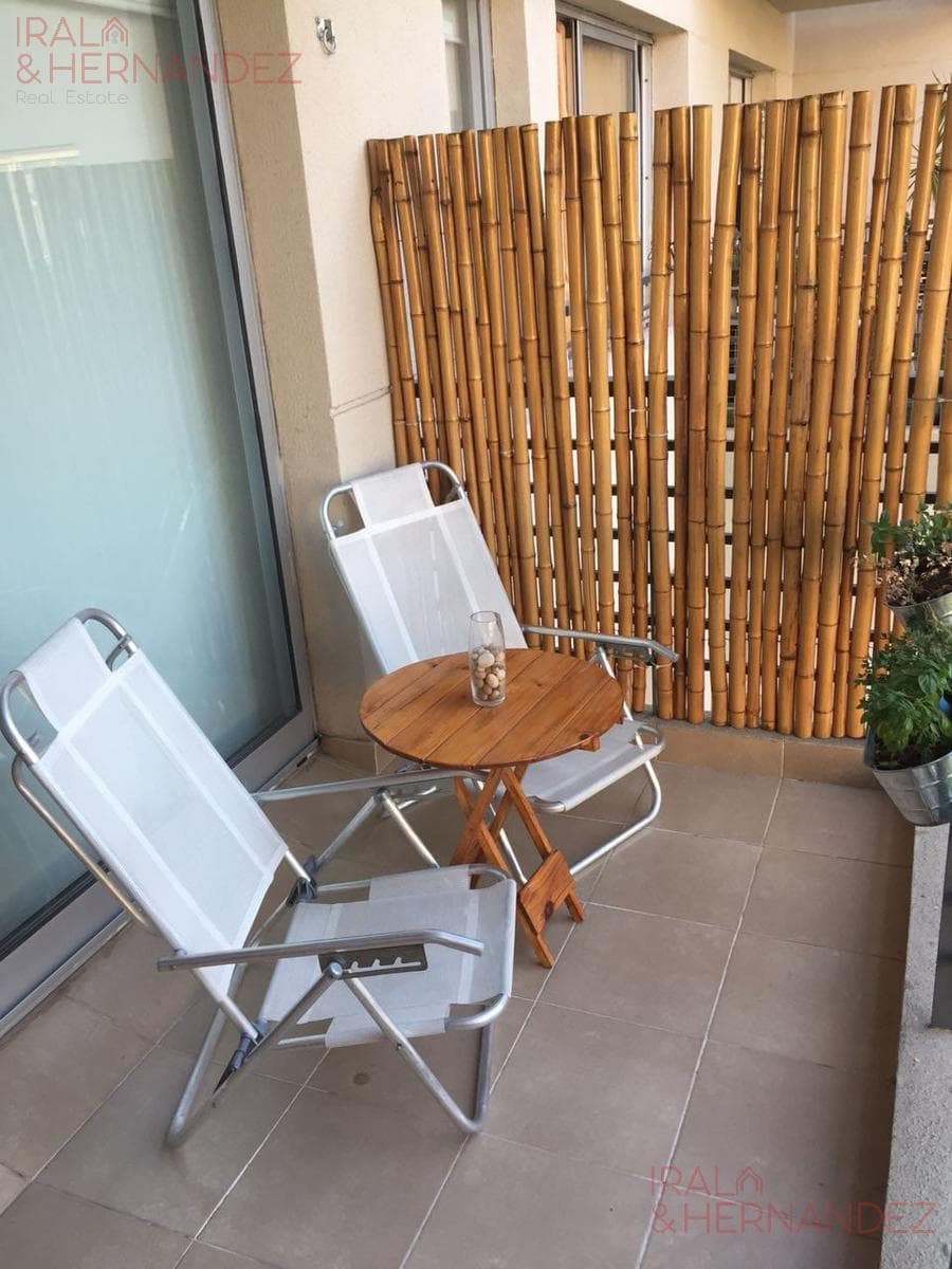 Spacious studio apartment for sale in Villa Urquiza with a garage