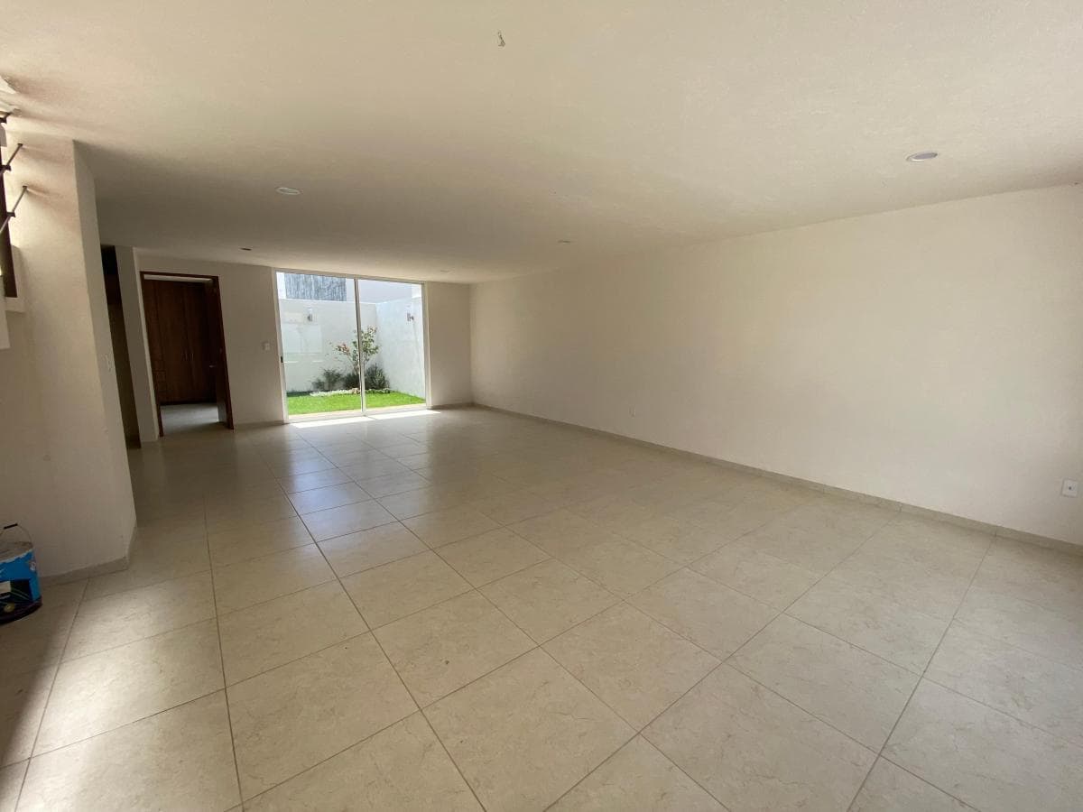 House for Sale in Albatros, San Salvador Tizatlali, Metepec GIS 27-357