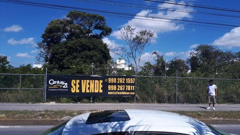 Excellent Land for Investors on Colosio Avenue, Cancun C4021