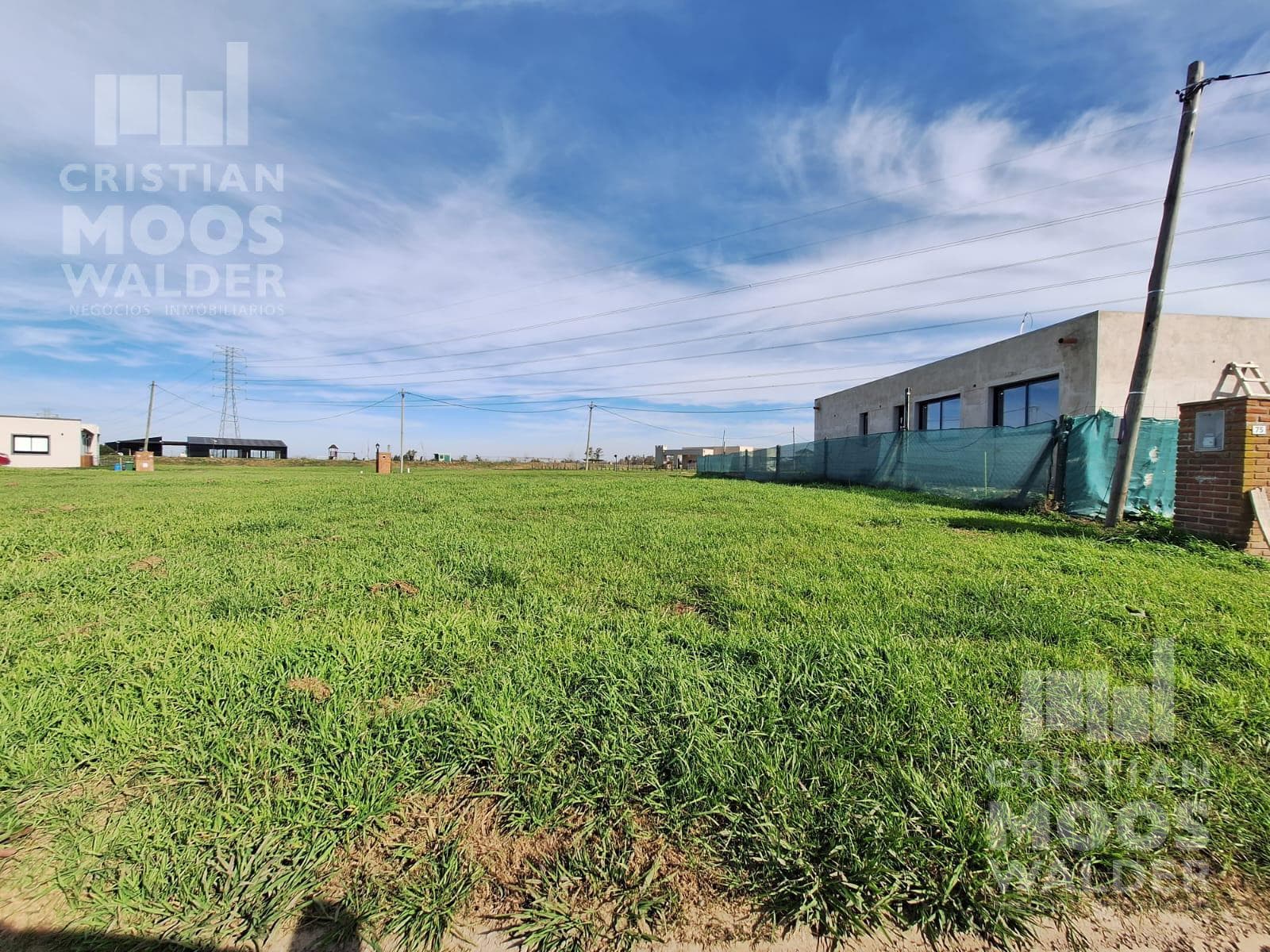 Lot in the Manuel Belgrano Shopping Center; financed in 18 installments in dollars