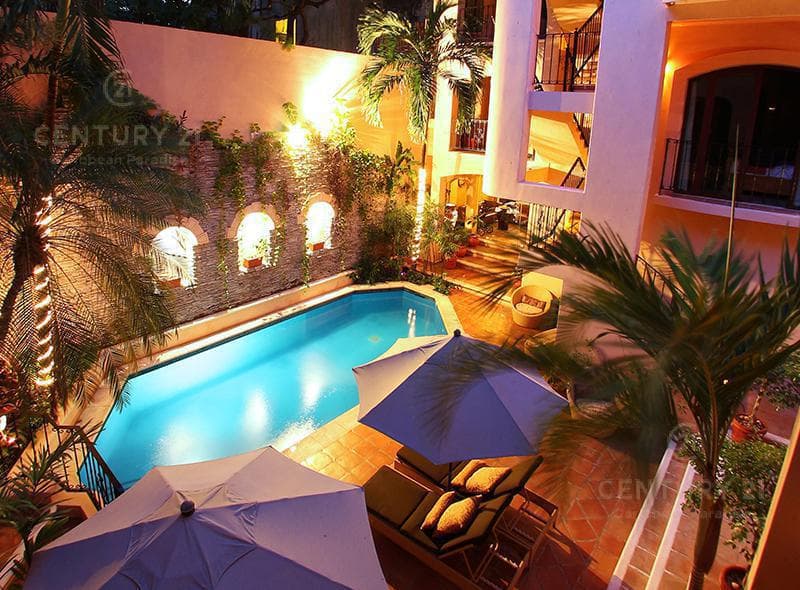 Increíble Condominio en Venta 2 Hab en 5ta Avenida Playa del Carmen P3891