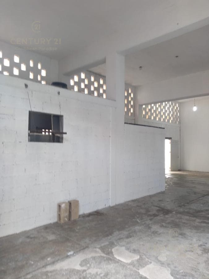 Bodega Comercial en Venta Sobre Avenida en Playa del Carmen | Con uso Mixto | P3303
