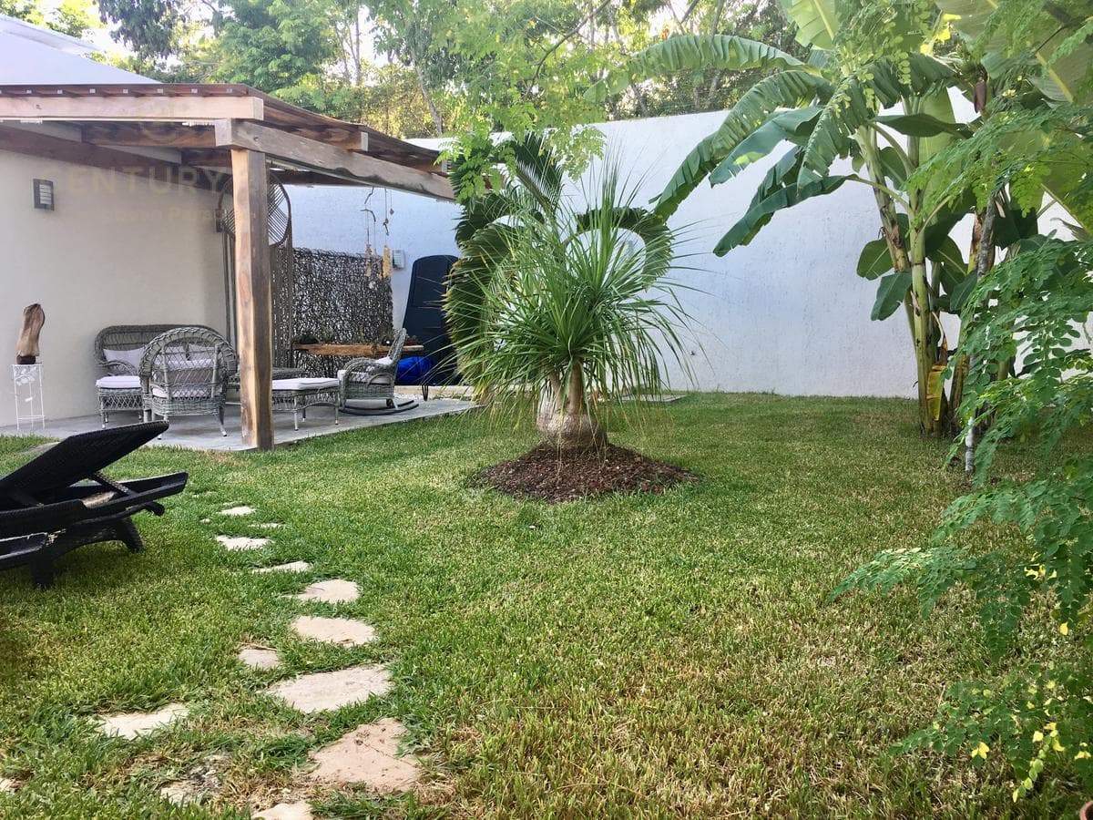 Hermosa Casa en Venta en Bosques de Bambú Playa del Carmen P3024