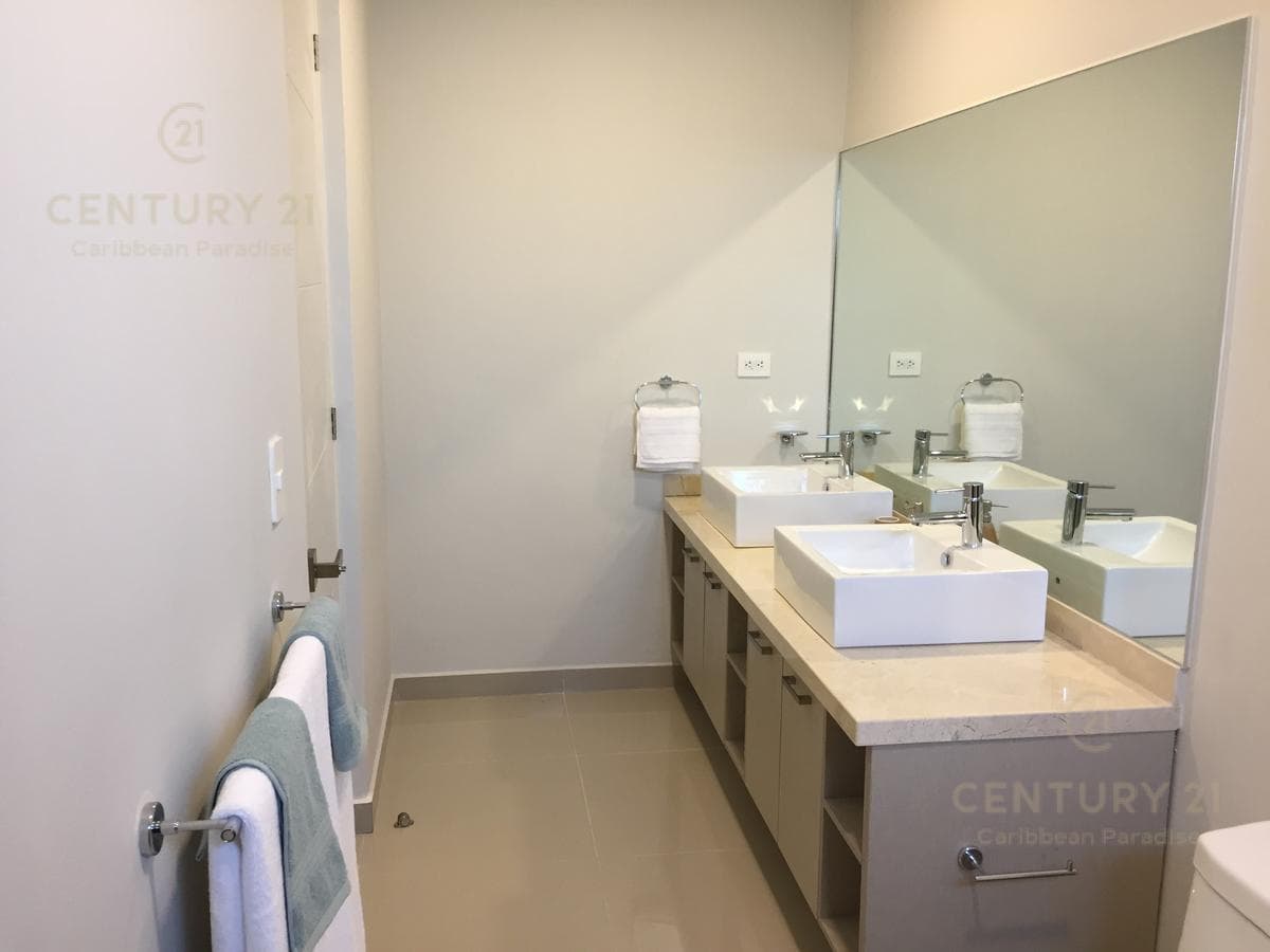 Espaciosos departamentos de 2 recámaras en Playa del Carmen P2374