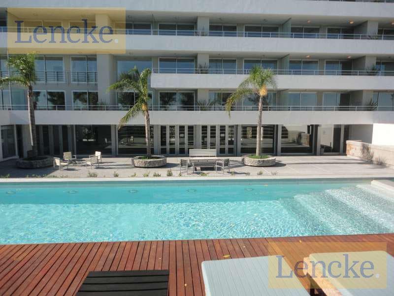 Excellent apartment with a view of the river in Colonia, with rent in dollars