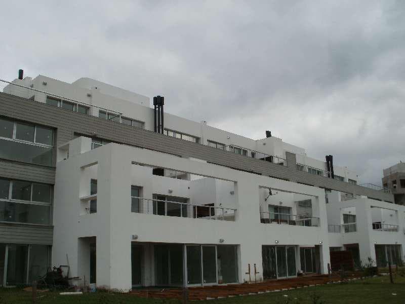 Excellent 3-room duplex apartment facing the river for sale, Nautico Albanueva