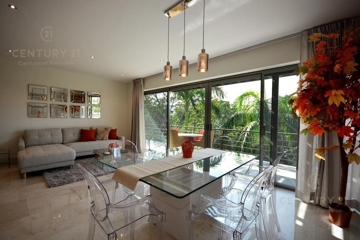 LUJOSO PH EN VENTA 2 HAB VIA 38 PLAYA DEL CARMEN P1131