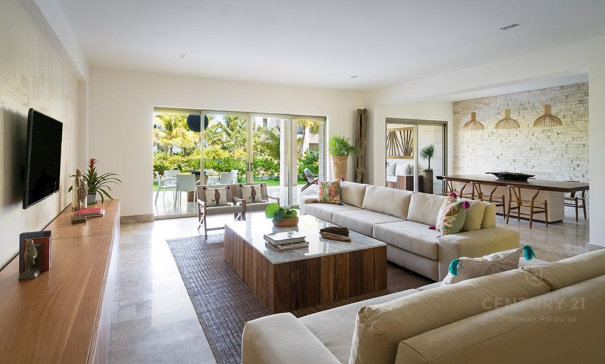 Apartment for Sale in Cancún with Beach Access C3085