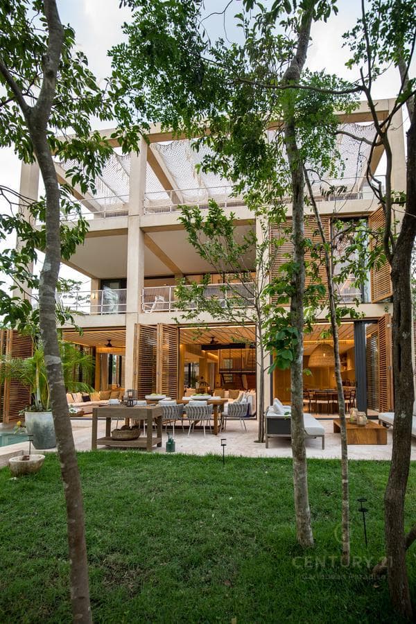Increible casa en zona residencial prvilegiada de Playa del Carmen P3452