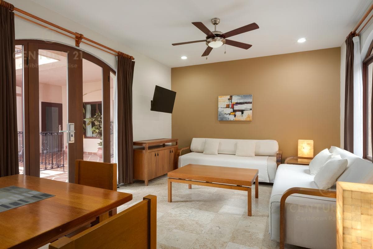 Beautiful 1-Bedroom Furnished Condo for Sale in Downtown Playa del Carmen P3890