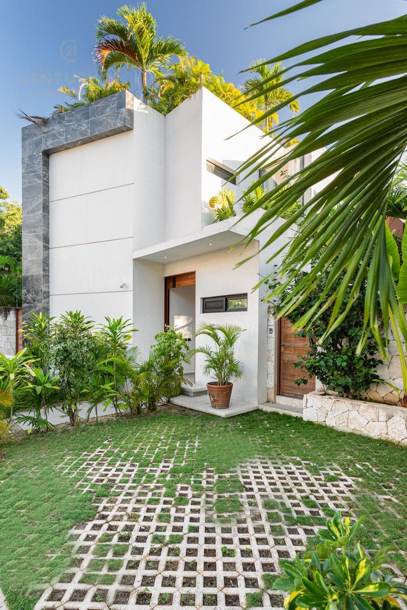 Casa 4 Recamaras en Venta Aldea Zama | Arquitectura Moderna Cerca de la Playa | P4005