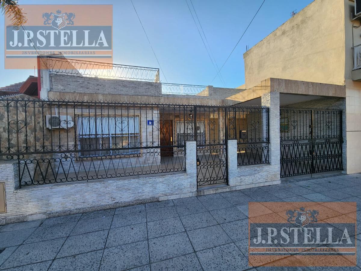 Casa 3 Amb. 159 m² c/ garage y pileta - B. Atalaya