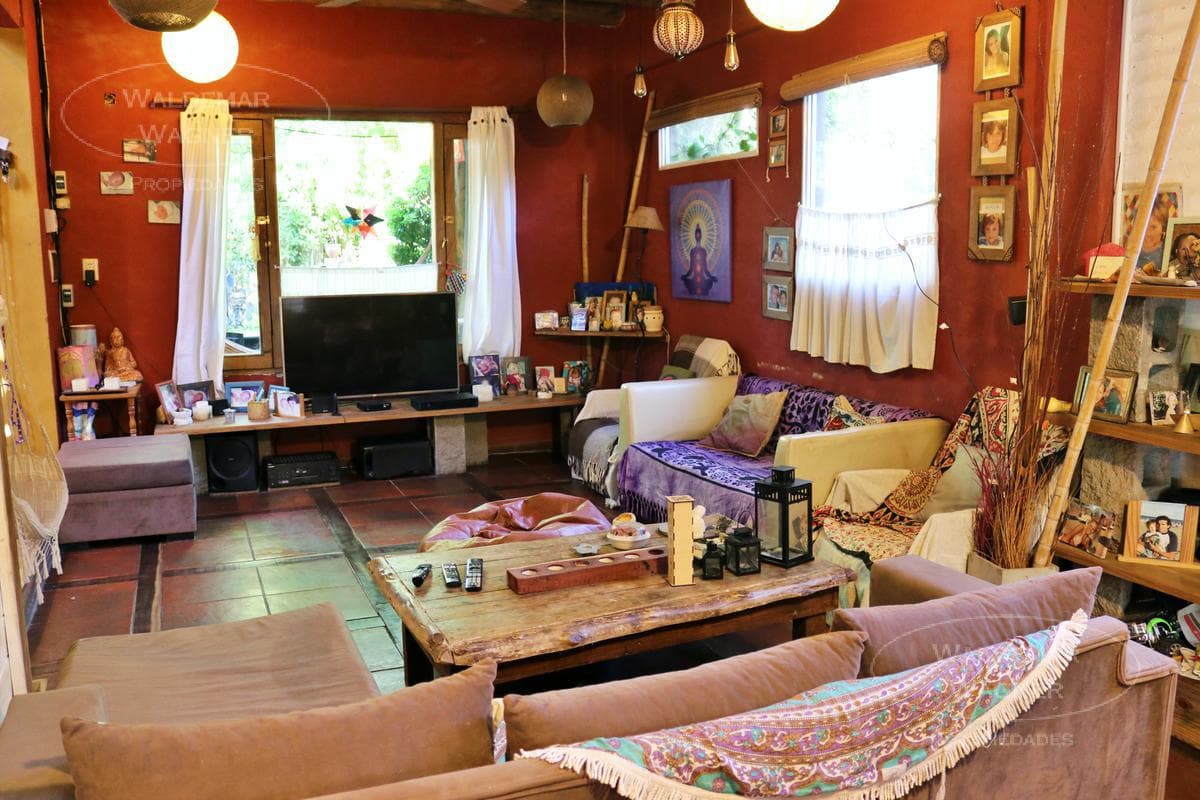 5-Bedroom House - Los Caracoles Neighborhood