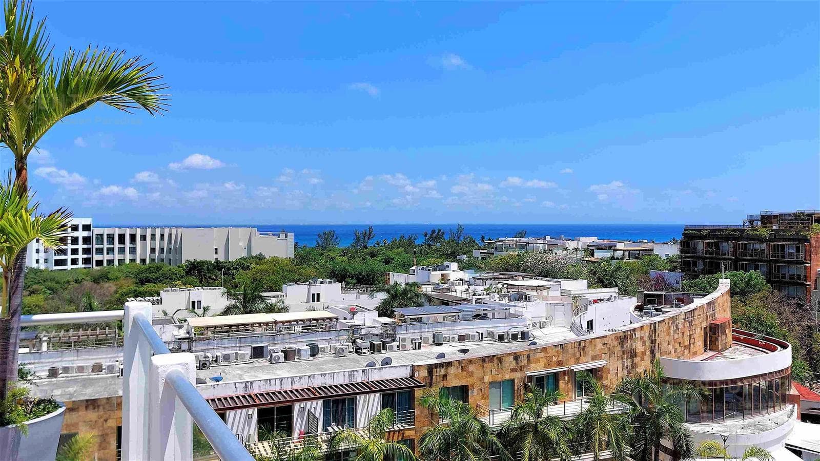 Estudio Penthouse en av 5ta bis en Playa del Carmen P4016