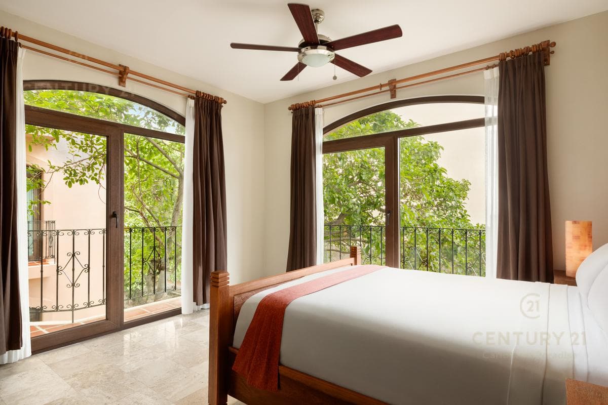 Incredible 2-Bedroom Condo for Sale on 5th Avenue, Playa del Carmen P3891
