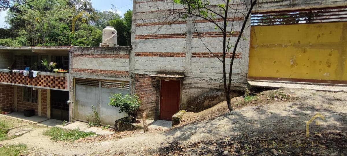 House for sale in Coatepec, Anáhuac neighborhood (shell construction)
