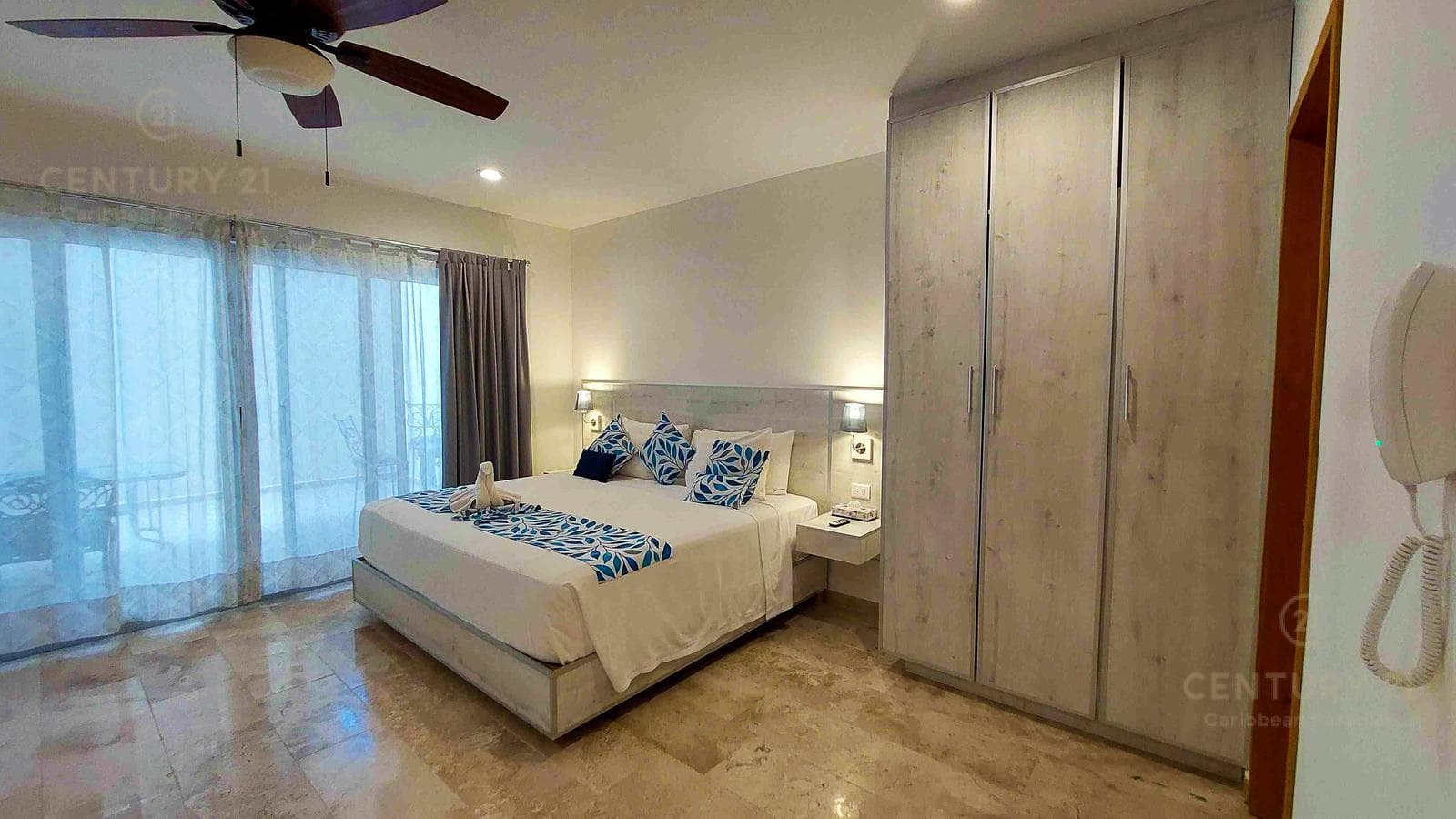 Estudio en venta listo para rentar a 1 cuadra de 5ta ave Playa del Carmen P4015