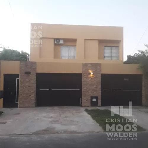 House in Benavidez